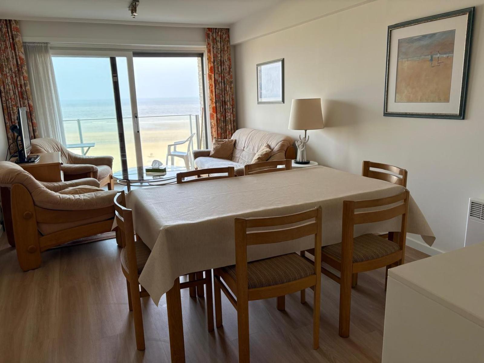 Seagull, Ruim En Volledig Vernieuwd Appartement Met Zeezicht In Westende Middelkerke Eksteriør bilde